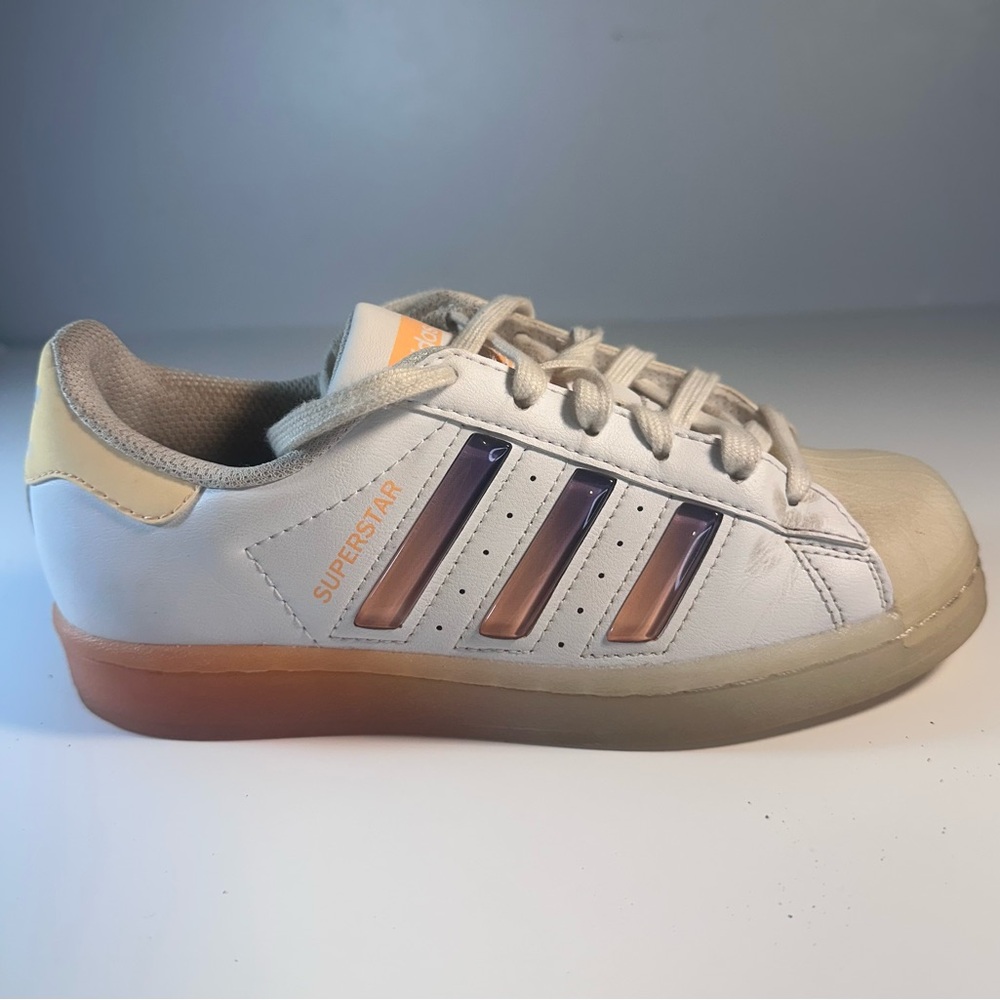 Adidas Super Star Youth Sneakers White Rose Gold Stripes Gum Soles Size 4 1/2